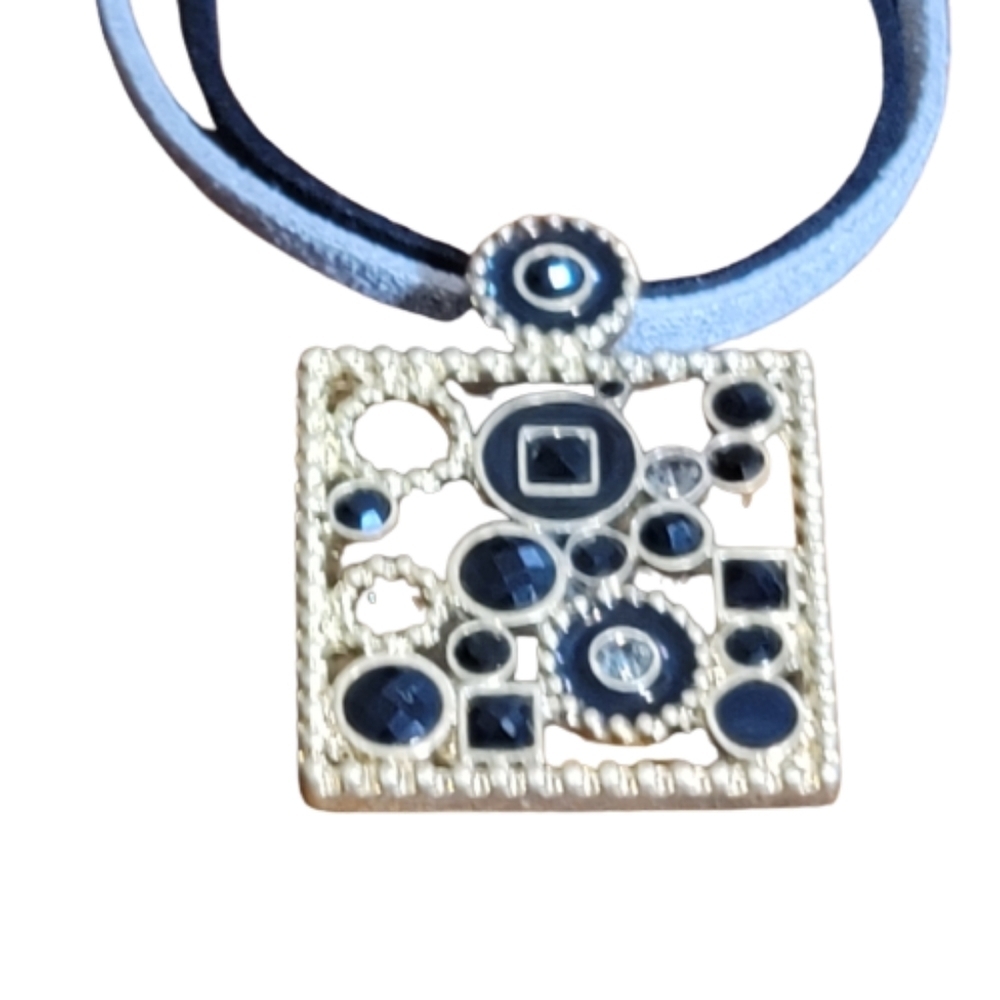 Lia Sophia necklace Onyx and Zirconia Necklace pendant and chain - Picture 3 of 4